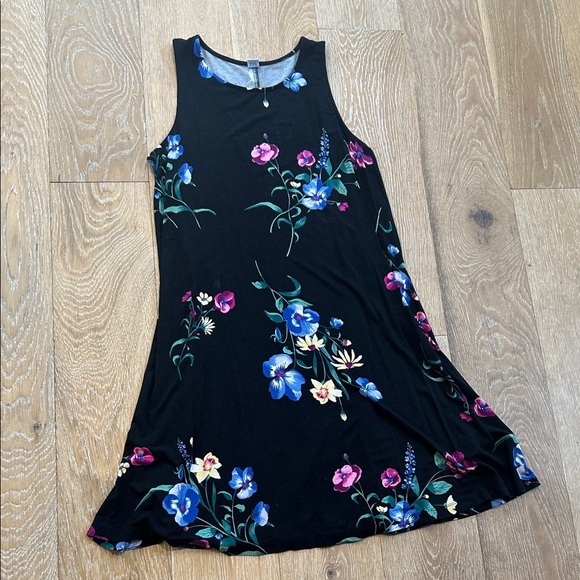 Old Navy Dresses & Skirts - Old Navy Swing Dress